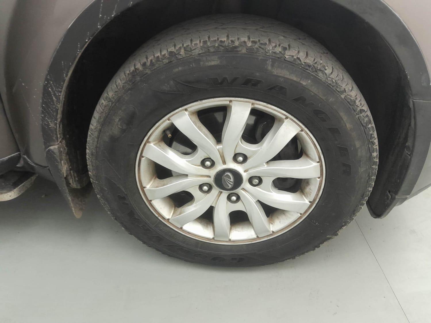 यूज़्ड 2017 महिंद्रा एक्सयूवी500, Pune 31 यूज़्ड 2017 महिंद्रा एक्सयूवी500, Pune 31