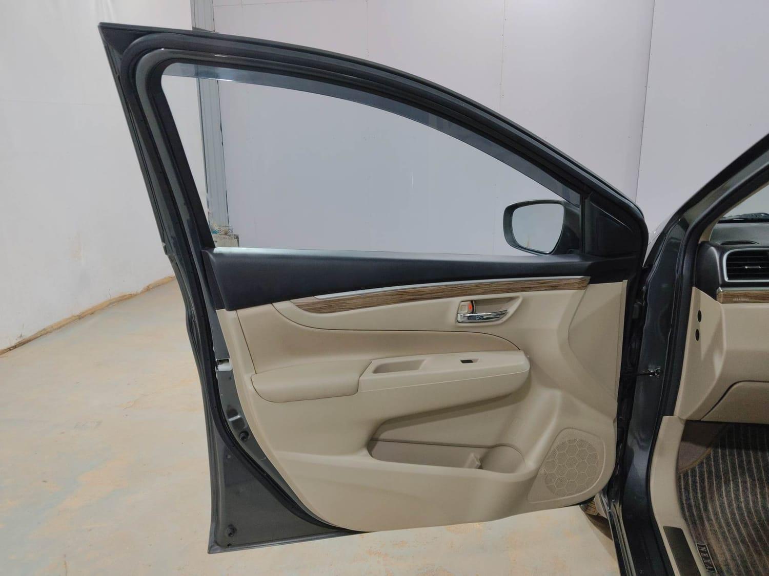 यूज़्ड 2023 मारुति सुजुकी सियाज़, Kochi Ernakulam 20 यूज़्ड 2023 मारुति सुजुकी सियाज़, Kochi Ernakulam 20