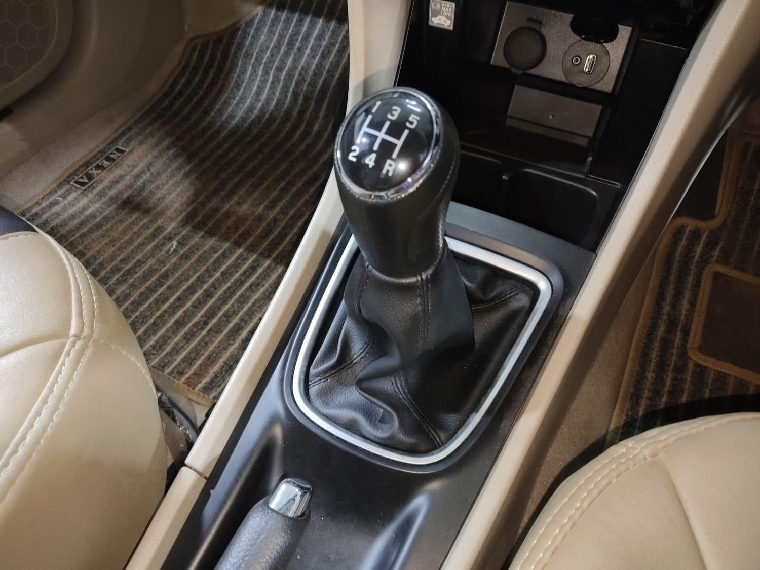 यूज़्ड 2023 मारुति सुजुकी सियाज़, Kochi Ernakulam 15 यूज़्ड 2023 मारुति सुजुकी सियाज़, Kochi Ernakulam 15