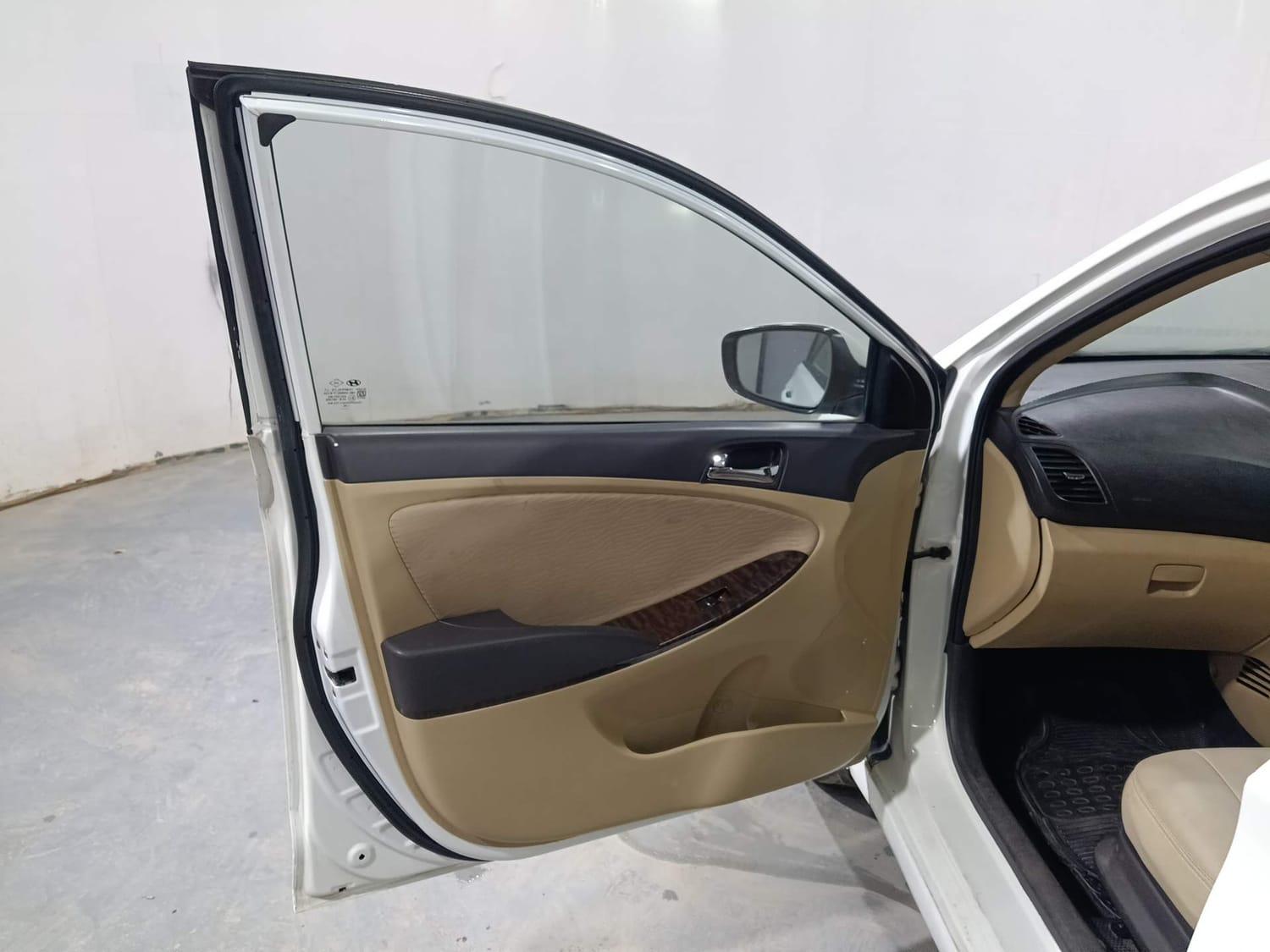 यूज़्ड 2013 ह्युंडई फ्लयूडिक वरना, Kochi Ernakulam 20 यूज़्ड 2013 ह्युंडई फ्लयूडिक वरना, Kochi Ernakulam 20