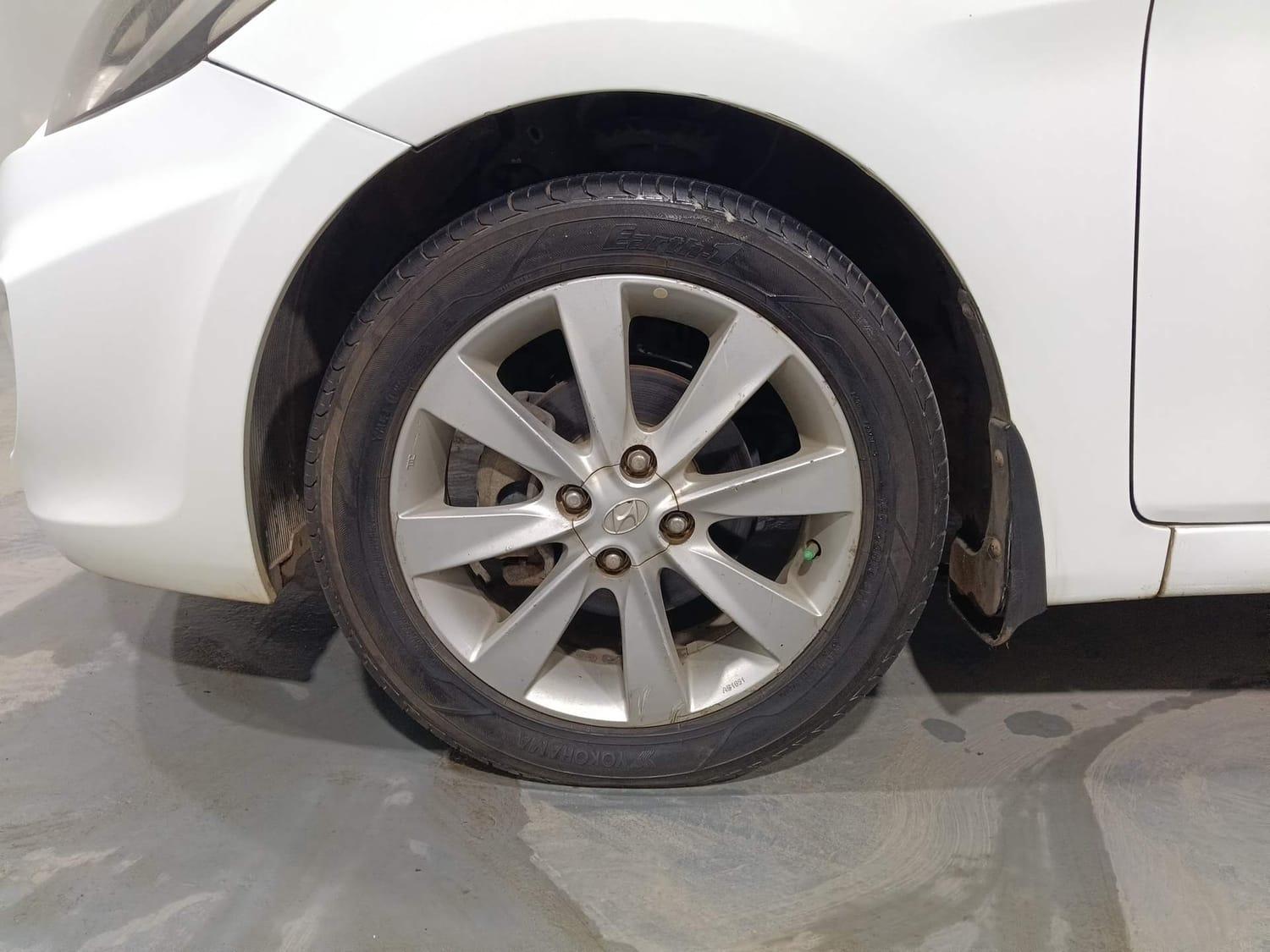 यूज़्ड 2013 ह्युंडई फ्लयूडिक वरना, Kochi Ernakulam 33 यूज़्ड 2013 ह्युंडई फ्लयूडिक वरना, Kochi Ernakulam 33