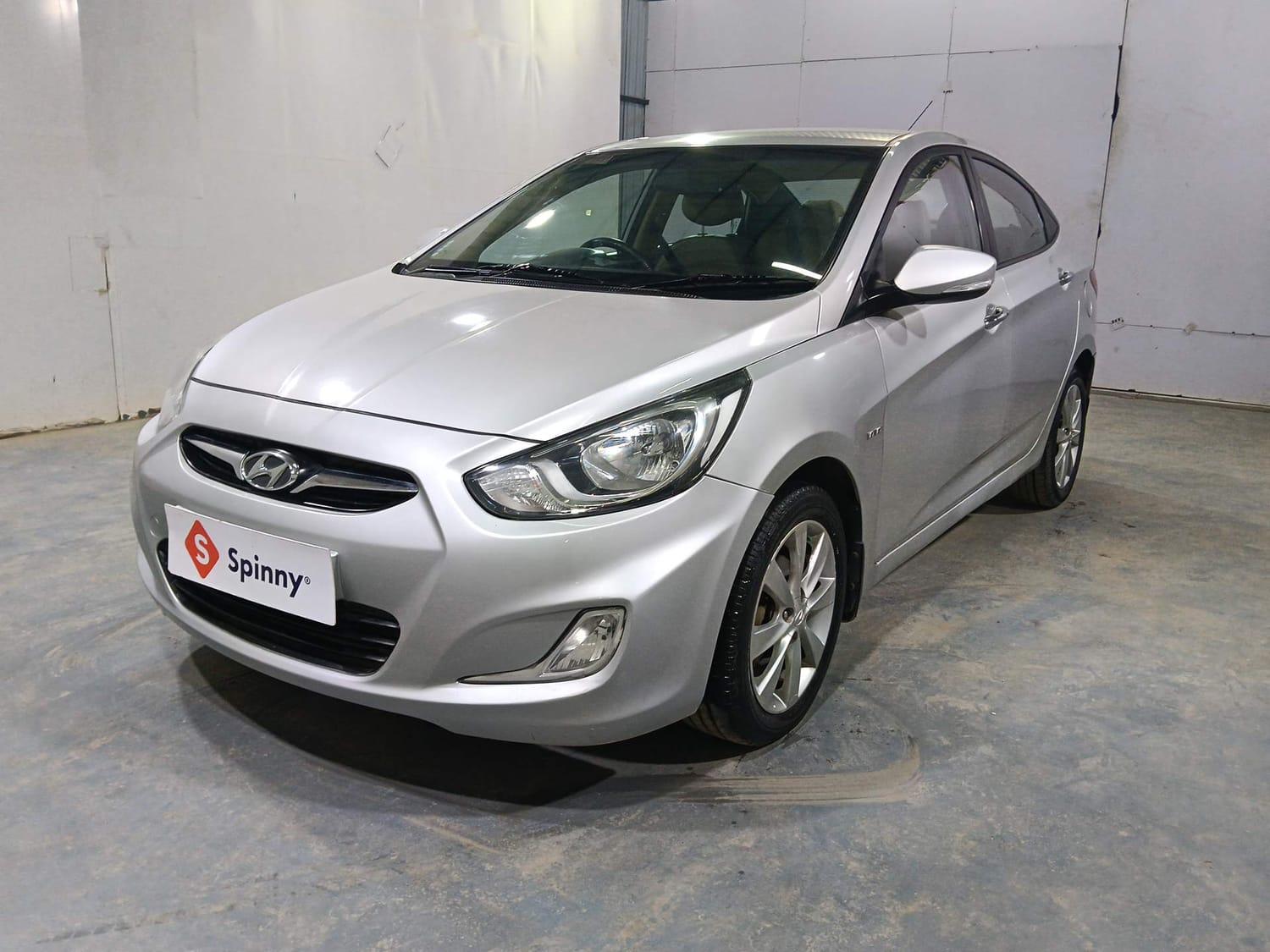 2012 ह्युंडई फ्लयूडिक वरना 1.6 VTVT SX AT 2012 ह्युंडई फ्लयूडिक वरना 1.6 VTVT SX AT