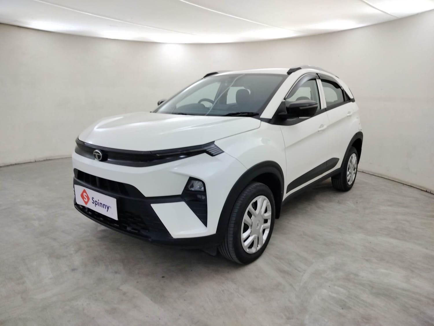 2024 टाटा नेक्सन Revotron XE 2024 टाटा नेक्सन Revotron XE