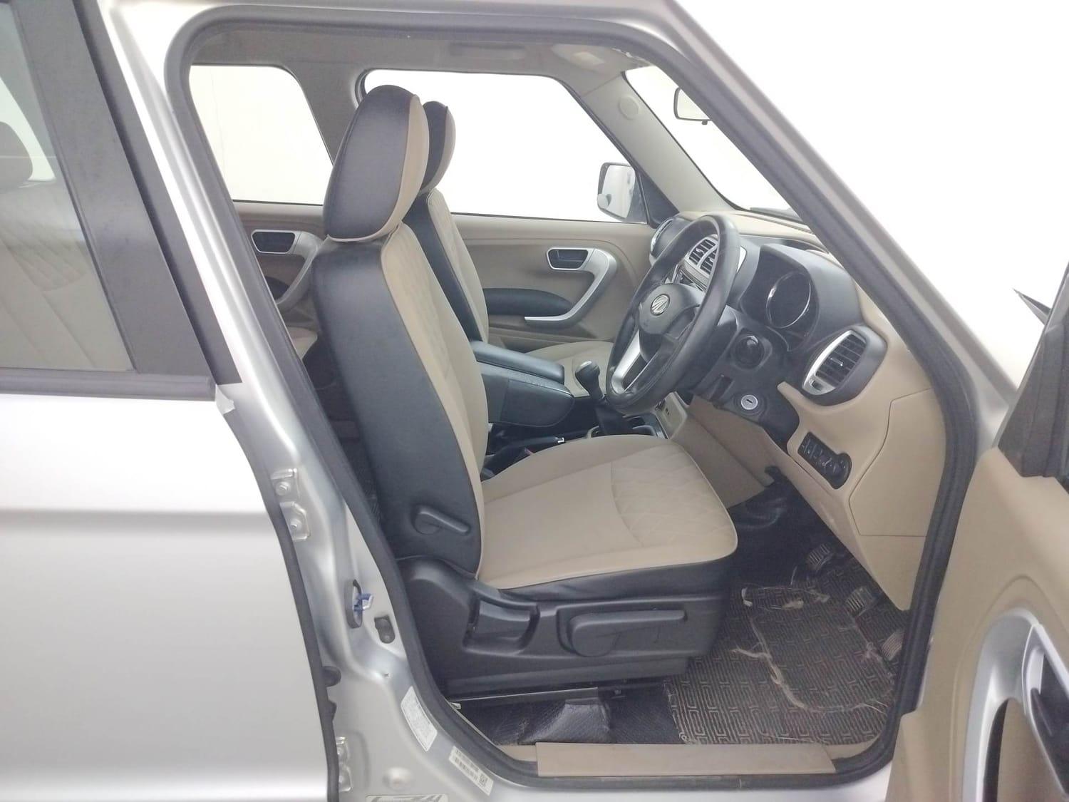 यूज़्ड 2018 महिंद्रा टीयूवी300, Coimbatore 16 यूज़्ड 2018 महिंद्रा टीयूवी300, Coimbatore 16