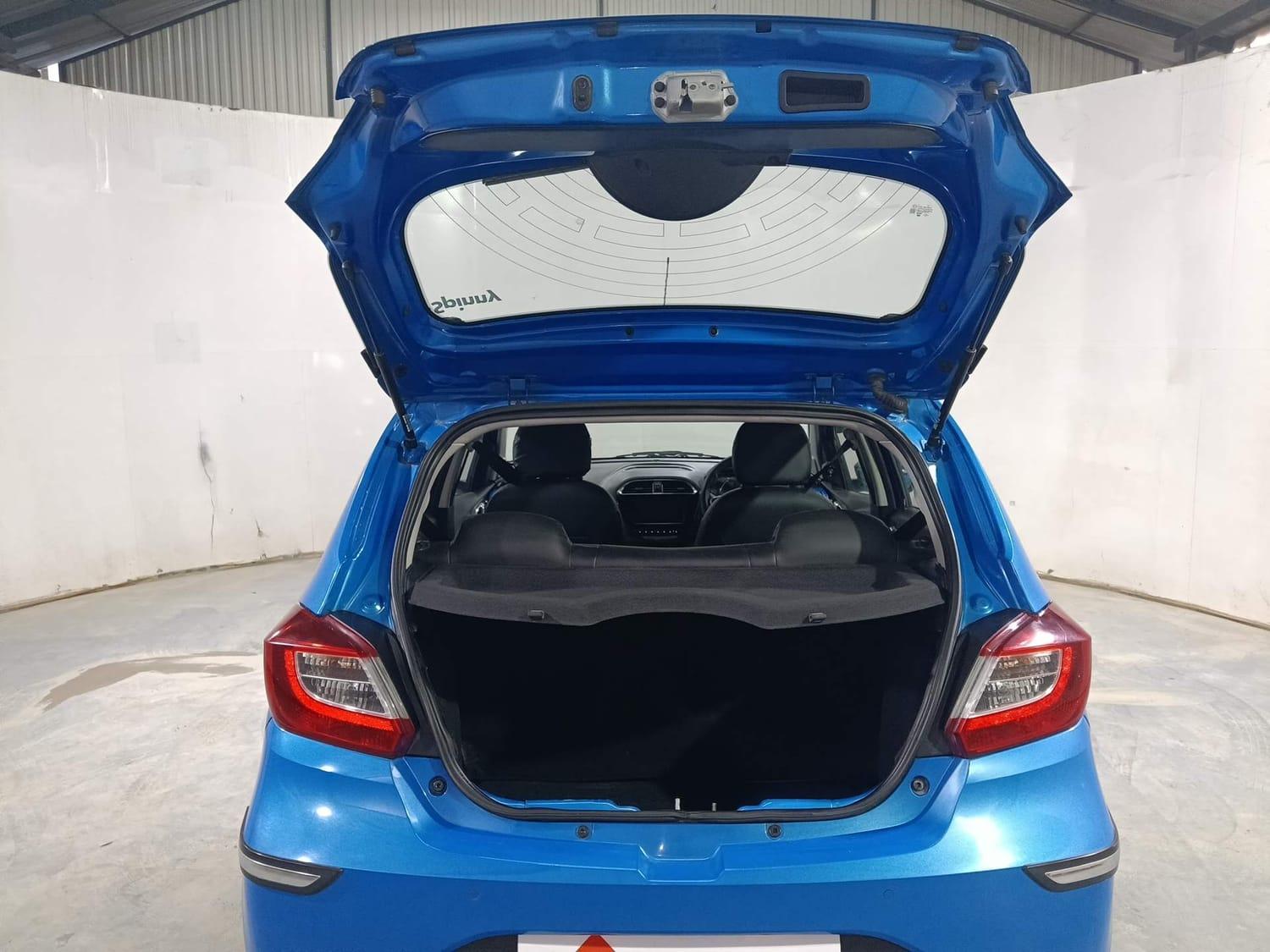 यूज़्ड 2020 टाटा टियागो, Kochi Ernakulam 23 यूज़्ड 2020 टाटा टियागो, Kochi Ernakulam 23