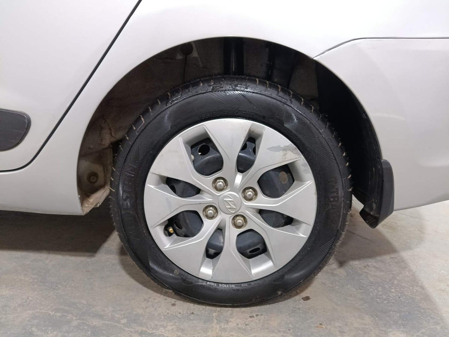 यूज़्ड 2016 ह्युंडई एक्सेंट, Kochi Ernakulam 34 यूज़्ड 2016 ह्युंडई एक्सेंट, Kochi Ernakulam 34