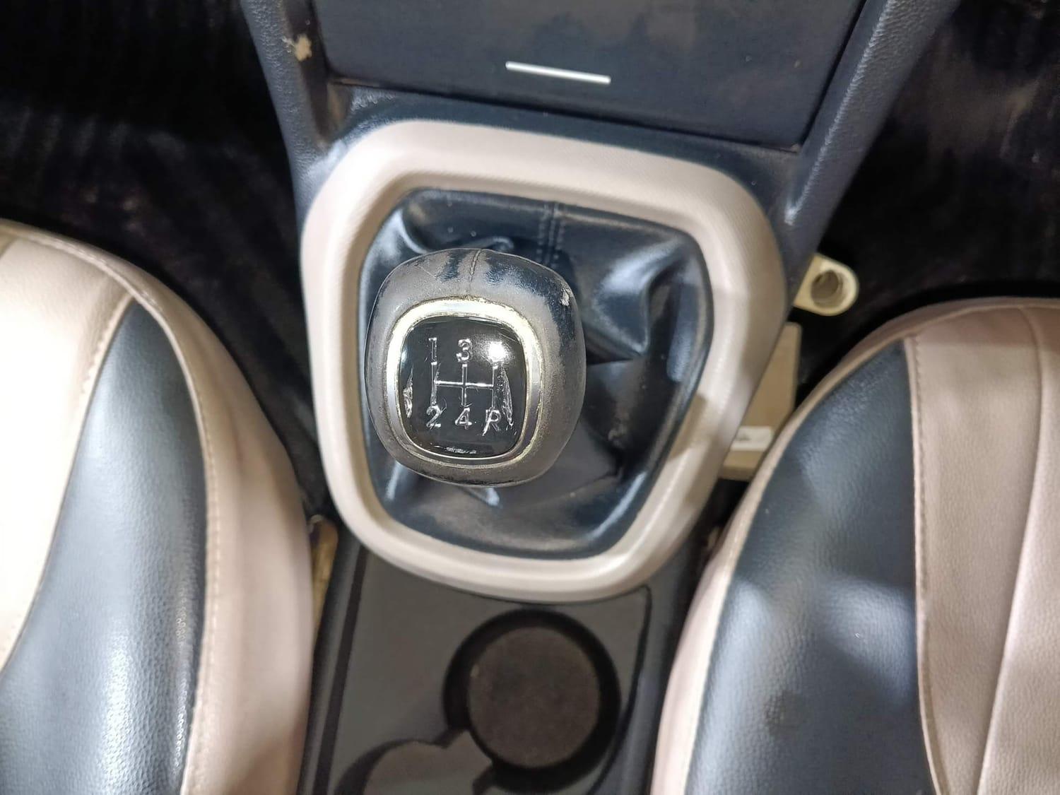 यूज़्ड 2016 ह्युंडई एक्सेंट, Kochi Ernakulam 15 यूज़्ड 2016 ह्युंडई एक्सेंट, Kochi Ernakulam 15