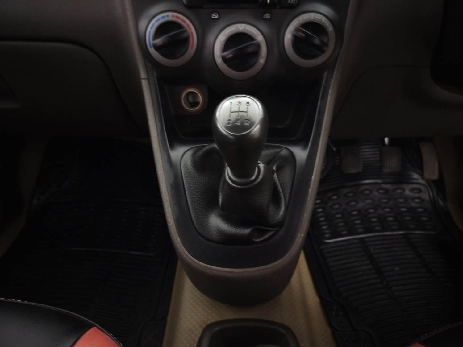 यूज़्ड 2015 ह्युंडई आई10, Coimbatore 15 यूज़्ड 2015 ह्युंडई आई10, Coimbatore 15