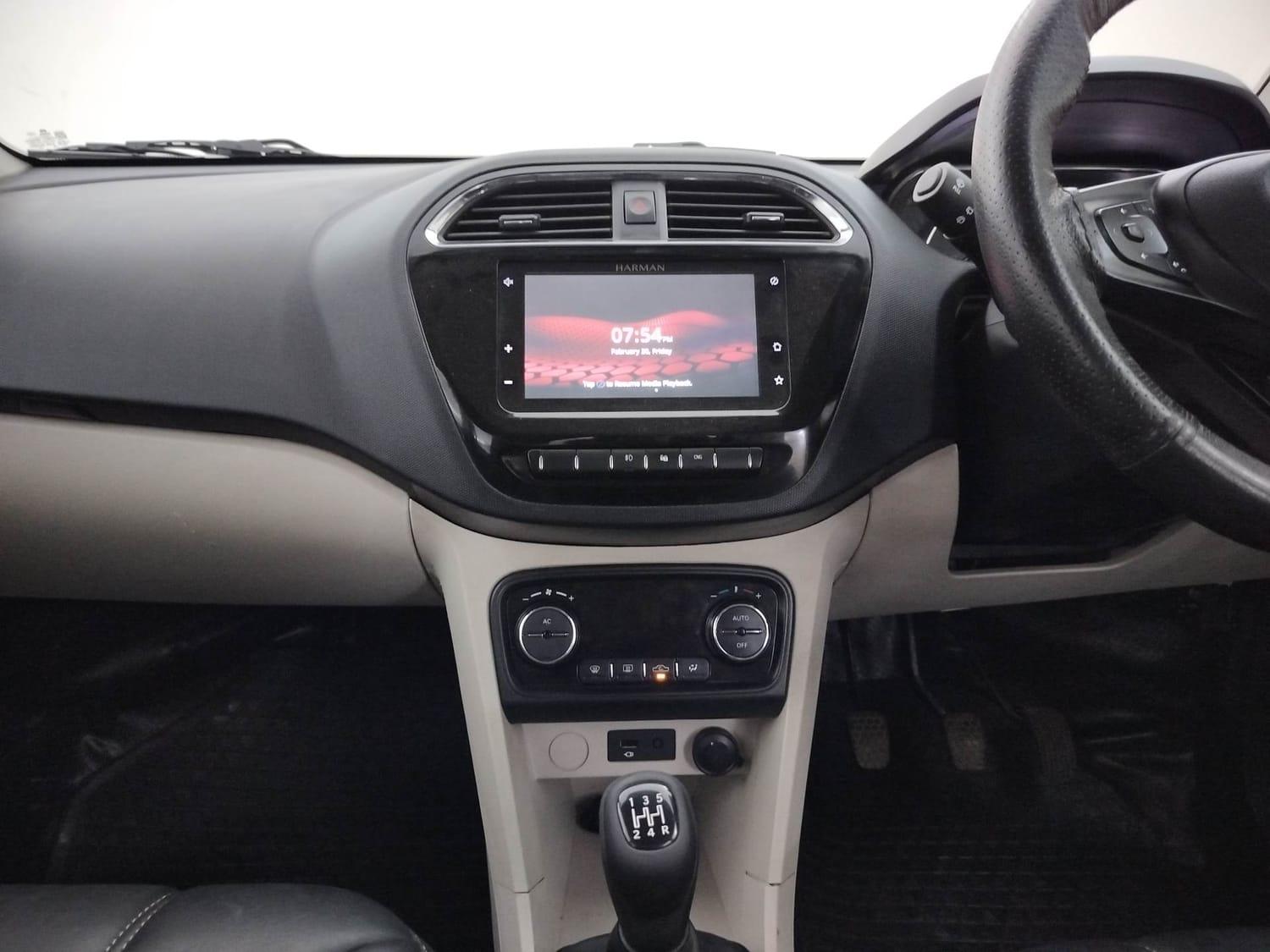 यूज़्ड 2022 टाटा टियागो, Coimbatore 12 यूज़्ड 2022 टाटा टियागो, Coimbatore 12