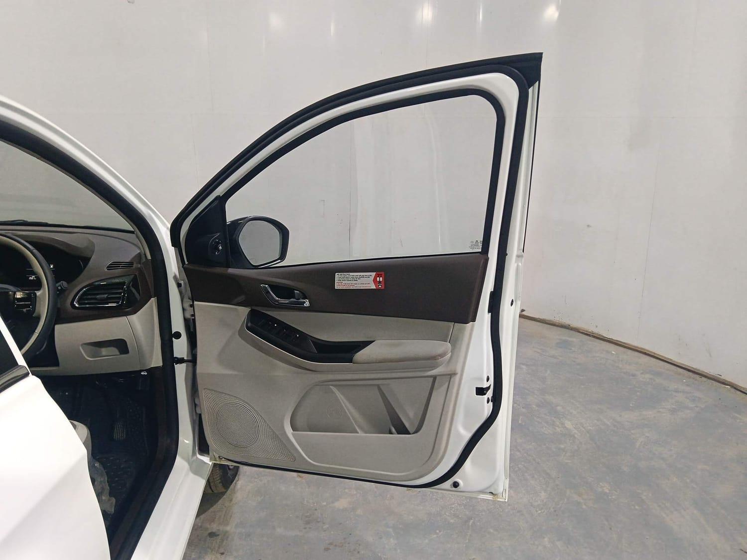 यूज़्ड 2025 टाटा टीगोर, Kochi Ernakulam 18 यूज़्ड 2025 टाटा टीगोर, Kochi Ernakulam 18