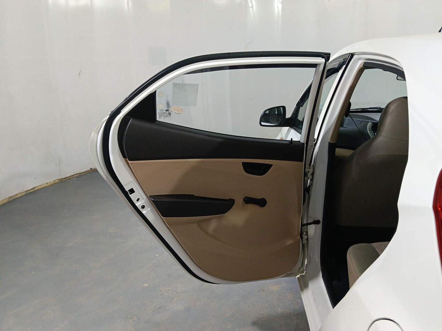 यूज़्ड 2017 ह्युंडई इऑन, Kochi Ernakulam 21 यूज़्ड 2017 ह्युंडई इऑन, Kochi Ernakulam 21