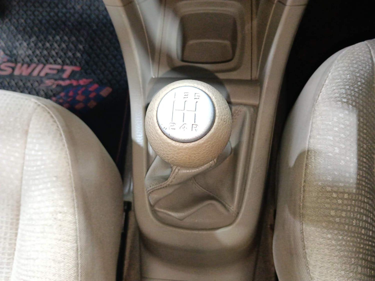 यूज़्ड 2012 मारुति सुजुकी स्विफ्ट डिज़ायर, Kochi Ernakulam 15 यूज़्ड 2012 मारुति सुजुकी स्विफ्ट डिज़ायर, Kochi Ernakulam 15