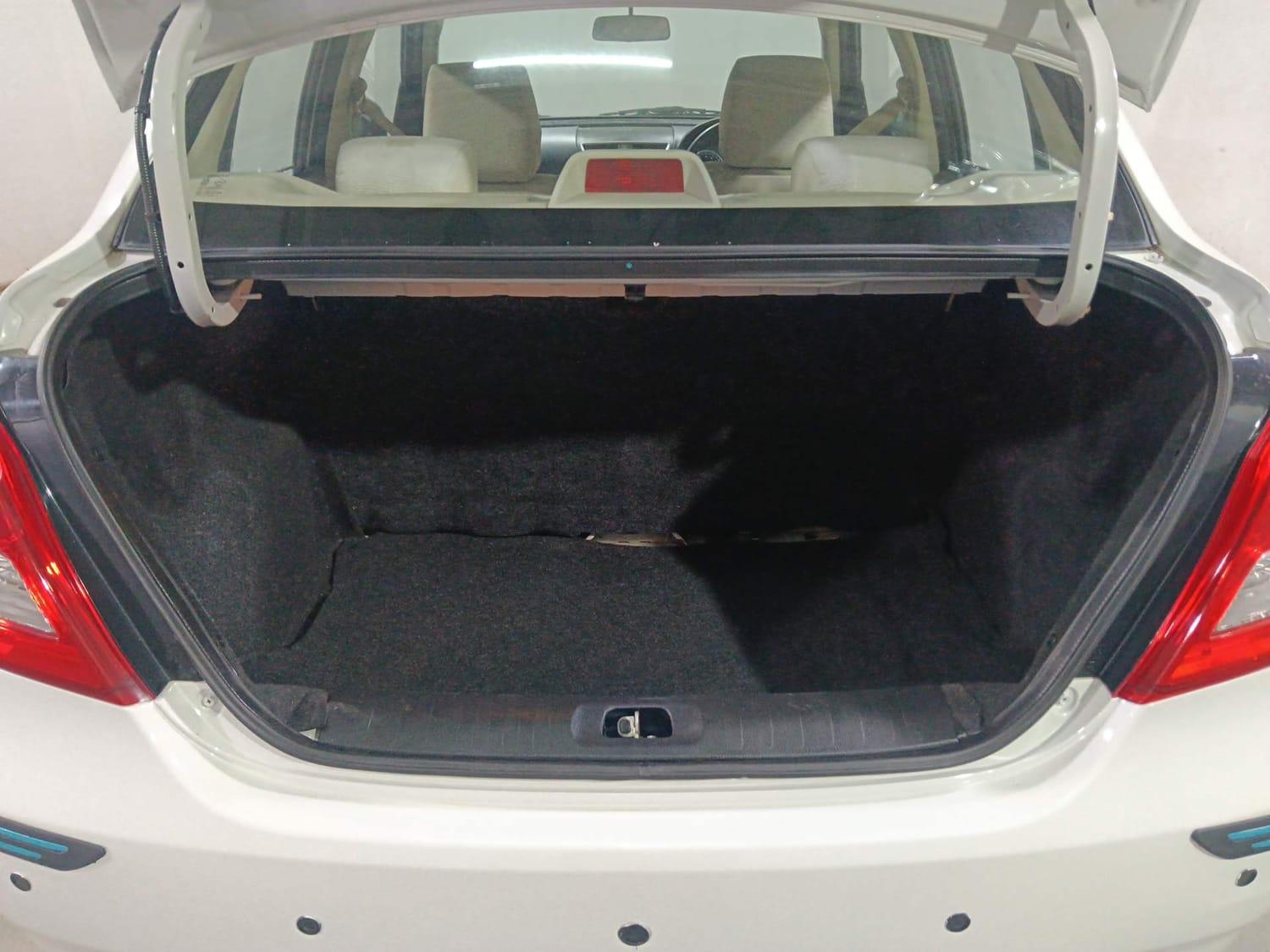 यूज़्ड 2012 मारुति सुजुकी स्विफ्ट डिज़ायर, Kochi Ernakulam 24 यूज़्ड 2012 मारुति सुजुकी स्विफ्ट डिज़ायर, Kochi Ernakulam 24