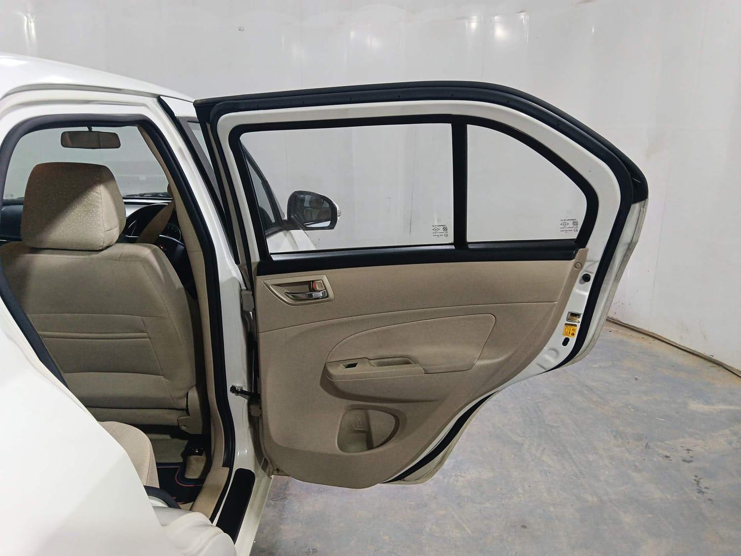 यूज़्ड 2012 मारुति सुजुकी स्विफ्ट डिज़ायर, Kochi Ernakulam 19 यूज़्ड 2012 मारुति सुजुकी स्विफ्ट डिज़ायर, Kochi Ernakulam 19