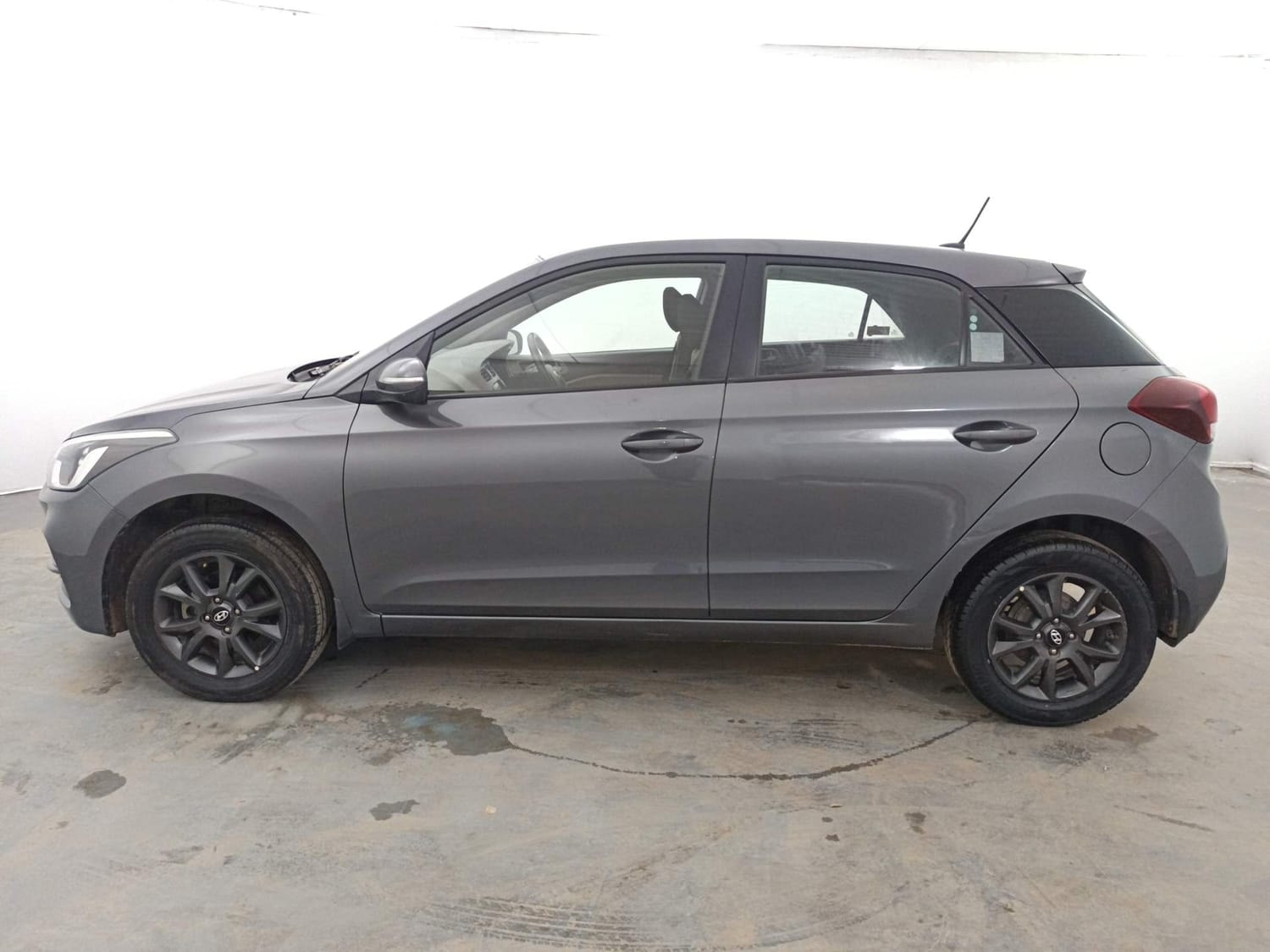 View 2019 Hyundai Elite i20 1.2 Sportz Plus Petrol Image 2 Used 2019 Hyundai Elite i20 1.2 Sportz Plus Petrol Image 2