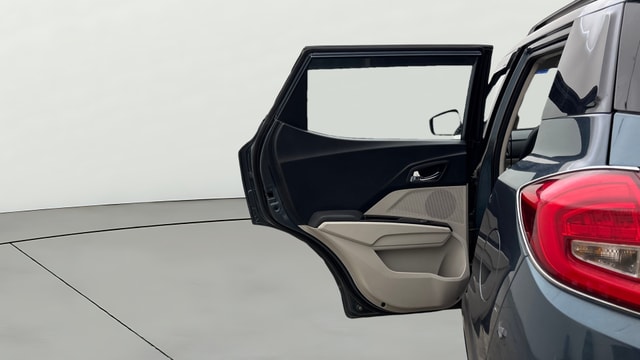 View Mahindra XUV300 Image 22 Used Mahindra XUV300 Image 22
