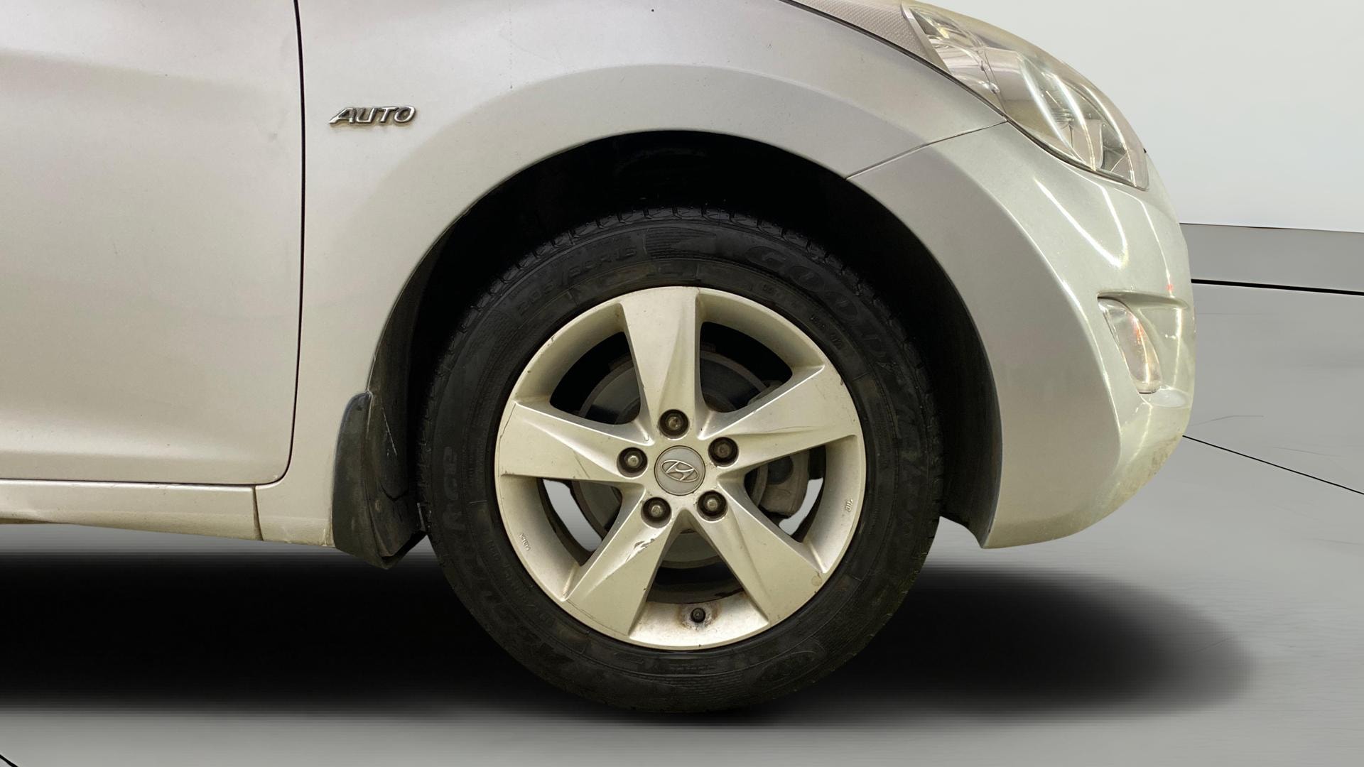 View 2013 Hyundai Elantra 1.6 CRDi S Image 42 Used 2013 Hyundai Elantra 1.6 CRDi S Image 42