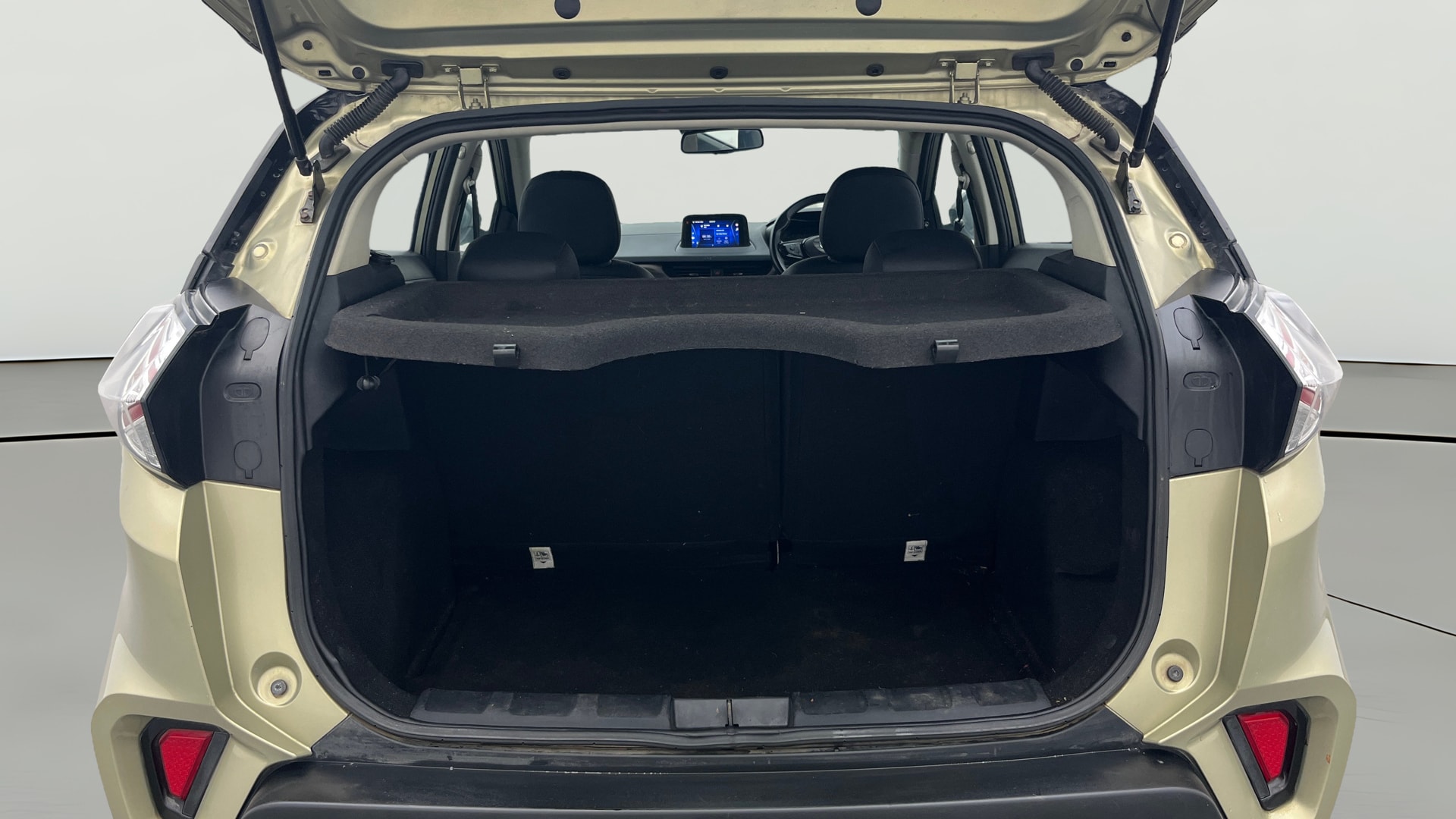 View 2022 Tata Nexon Revotron XE Image 40 Used 2022 Tata Nexon Revotron XE Image 40