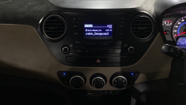 View Hyundai Grand i10 Image 17 Used Hyundai Grand i10 Image 17