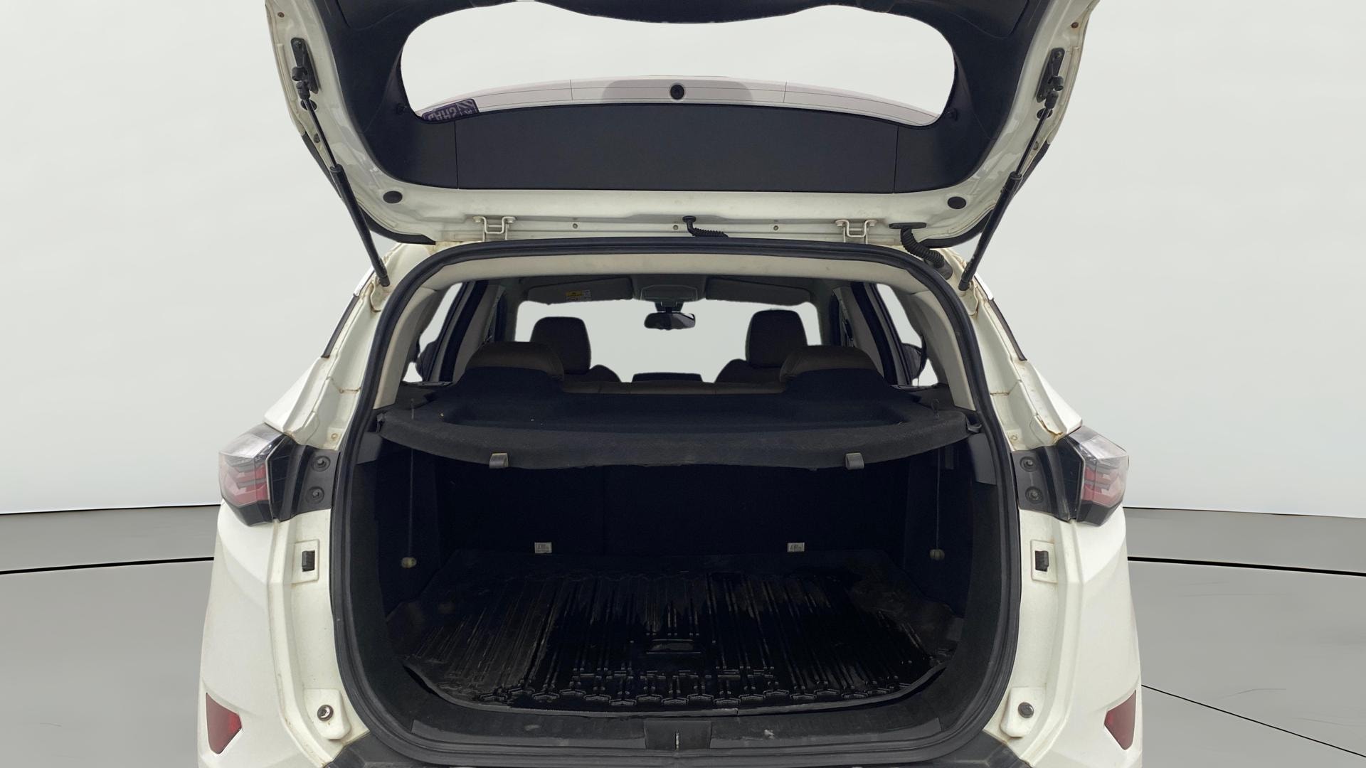 View 2019 Tata Harrier XE Image 39 Used 2019 Tata Harrier XE Image 39