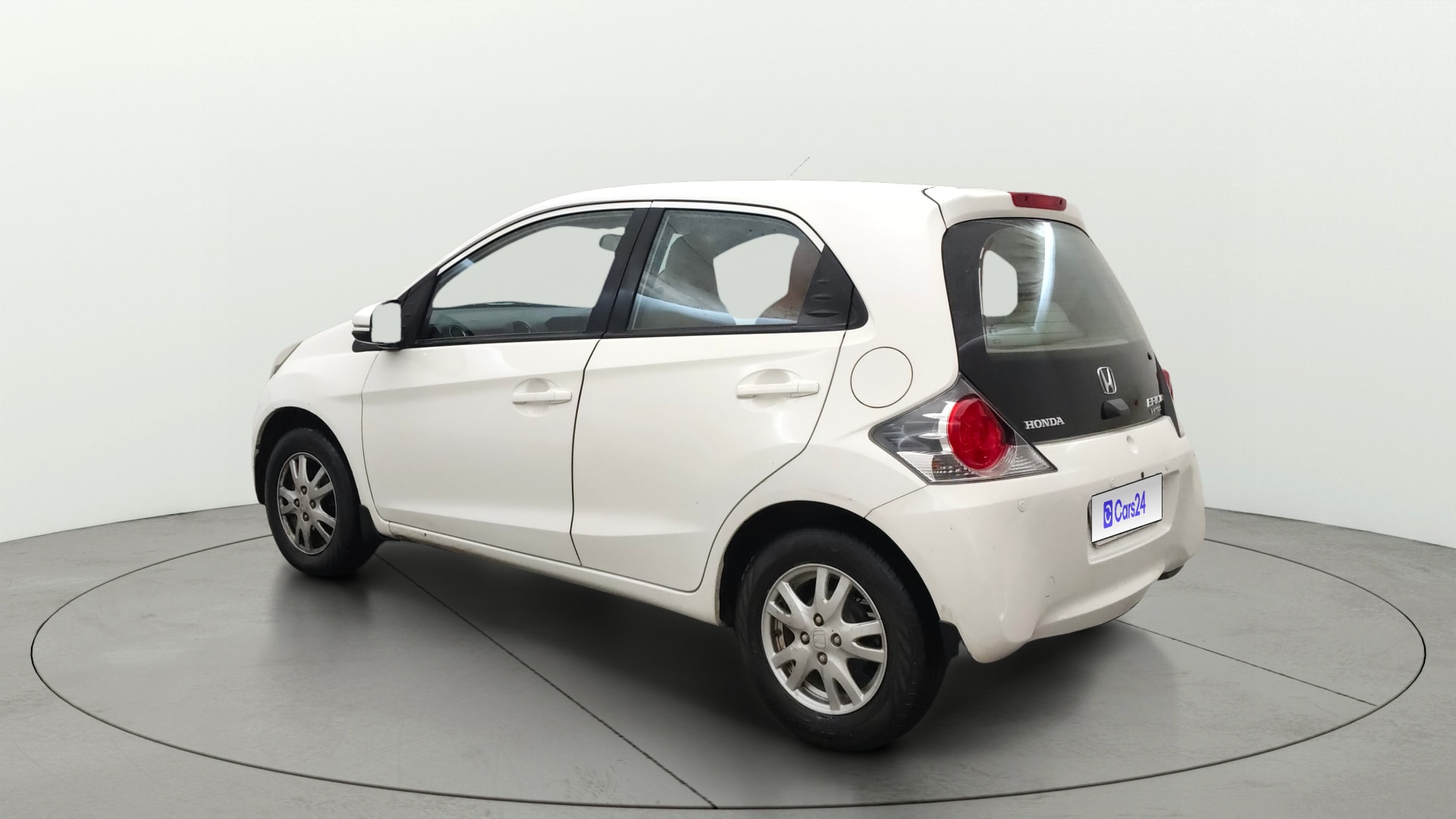 View 2016 Honda Brio VX AT Petrol Image 2 Used 2016 Honda Brio VX AT Petrol Image 2