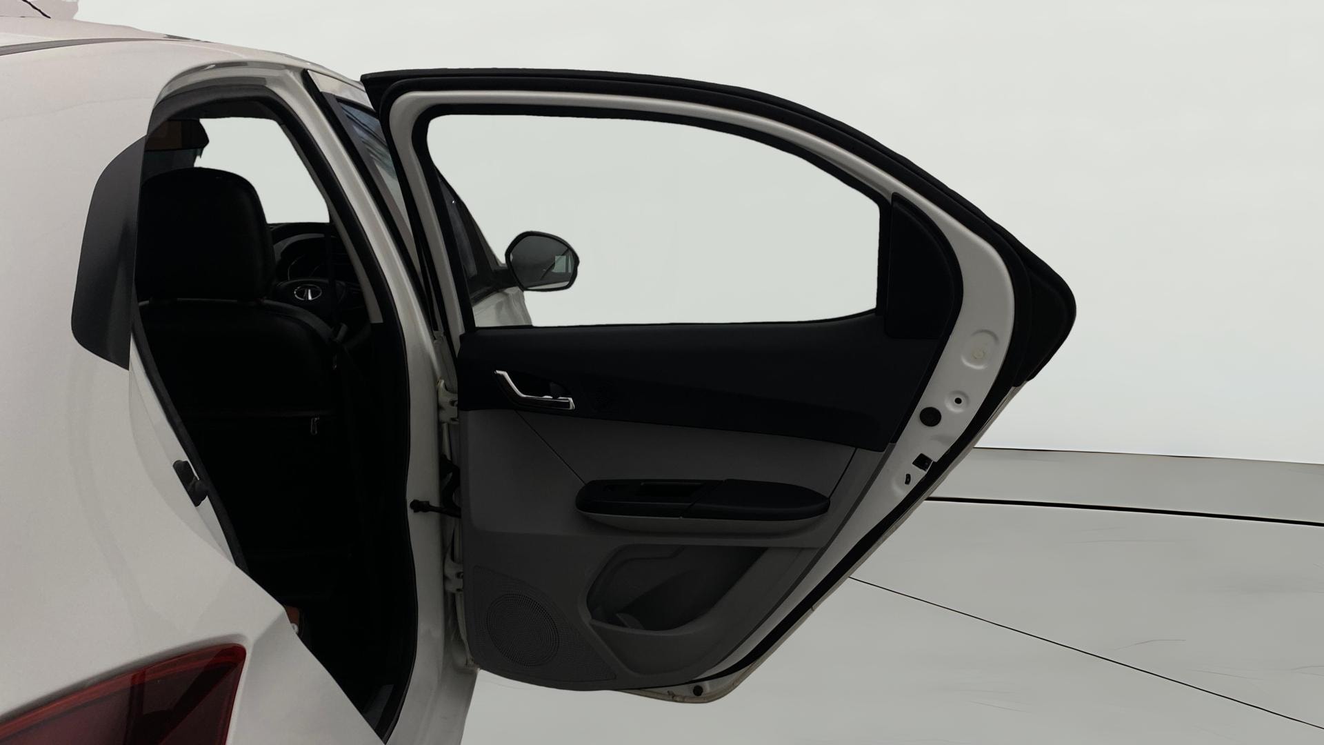 View 2021 Tata Tiago Revotorq XB Image 7 Used 2021 Tata Tiago Revotorq XB Image 7