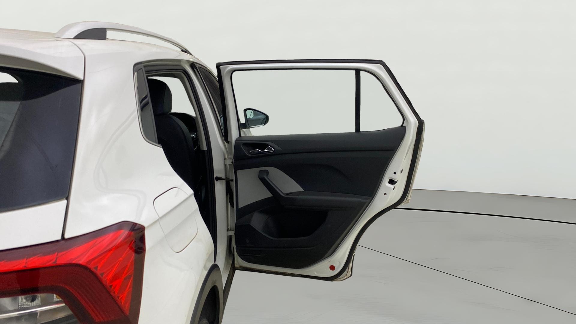 View 2021 Skoda Kushaq Style 1.0 TSI AT Image 7 Used 2021 Skoda Kushaq Style 1.0 TSI AT Image 7
