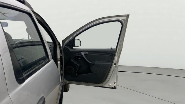 View Renault Duster Image 43 Used Renault Duster Image 43