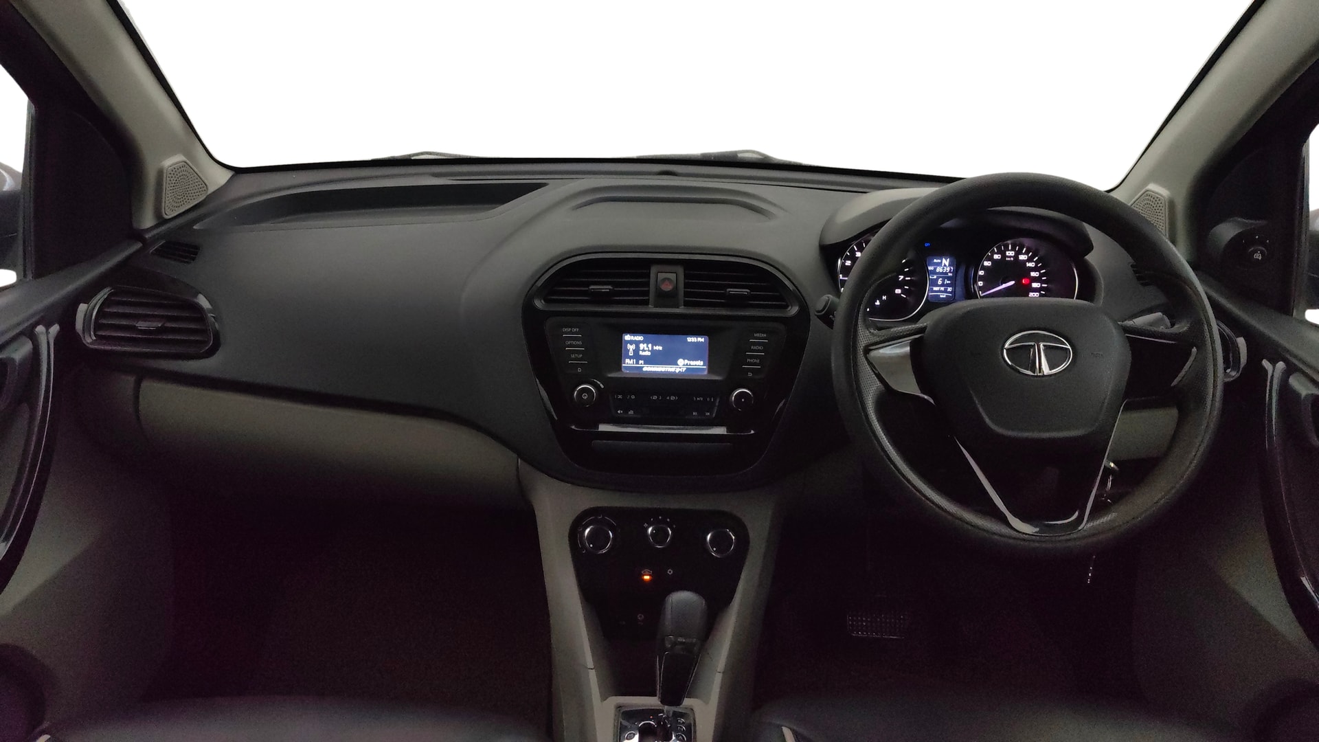 View 2018 Tata Tiago Revotorq XB Image 15 Used 2018 Tata Tiago Revotorq XB Image 15