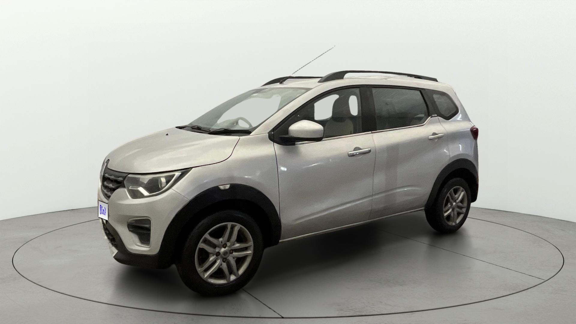 View 2020 Renault Triber RXZ Image 22 Used 2020 Renault Triber RXZ Image 22