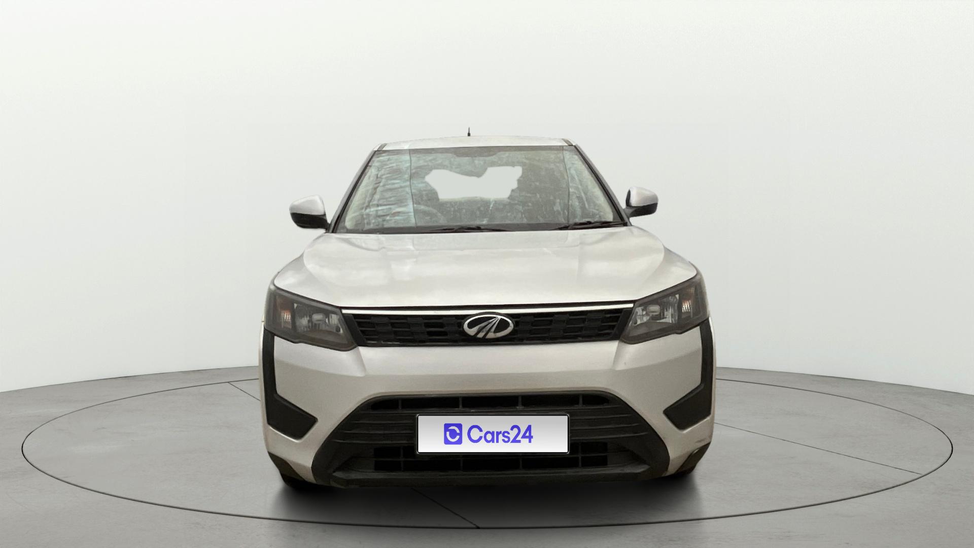 2021 महिंद्रा एक्सयूवी300 W4 Petrol BS IV 2021 महिंद्रा एक्सयूवी300 W4 Petrol BS IV