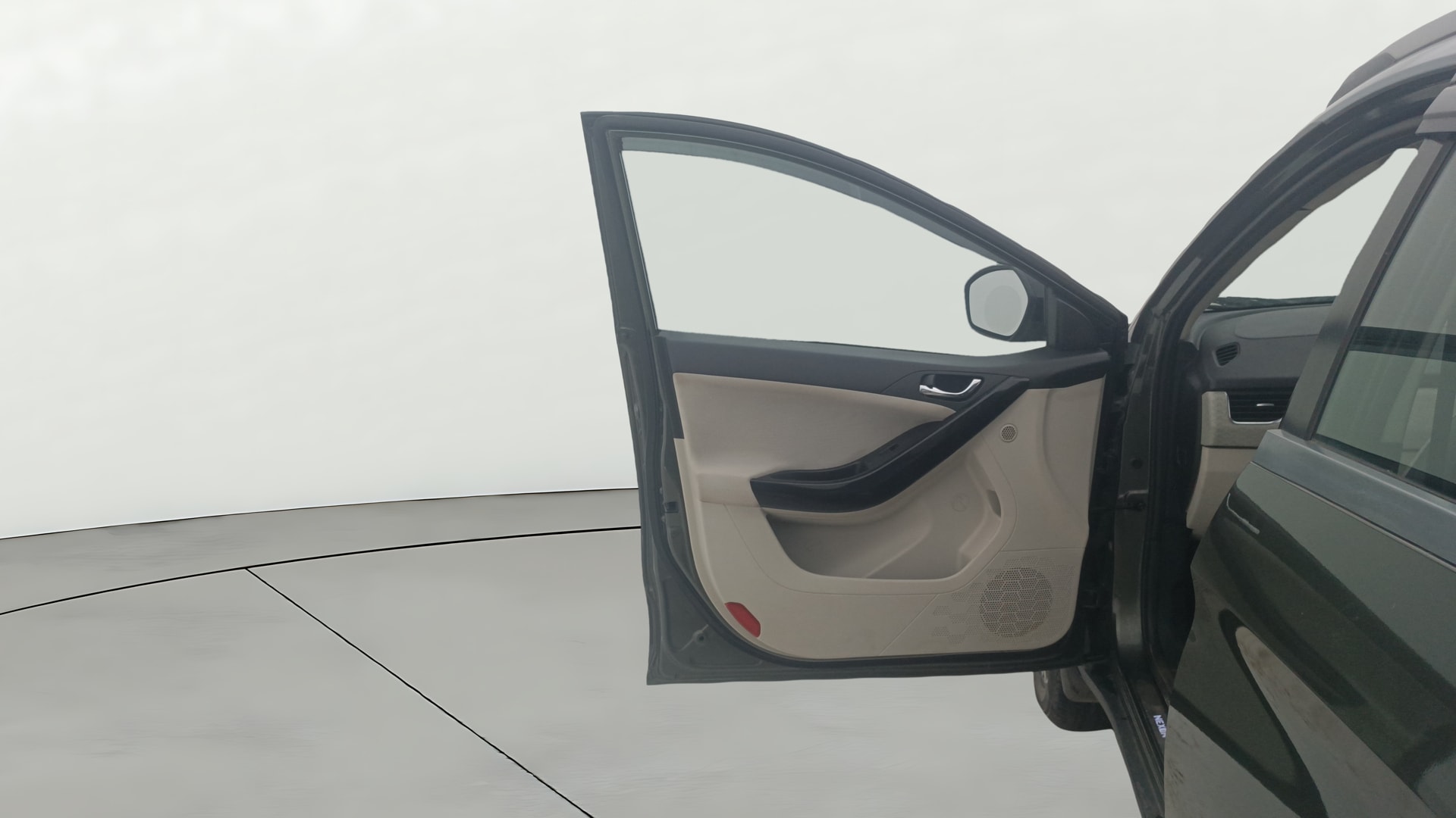 View 2021 Tata Nexon Revotron XE Image 39 Used 2021 Tata Nexon Revotron XE Image 39