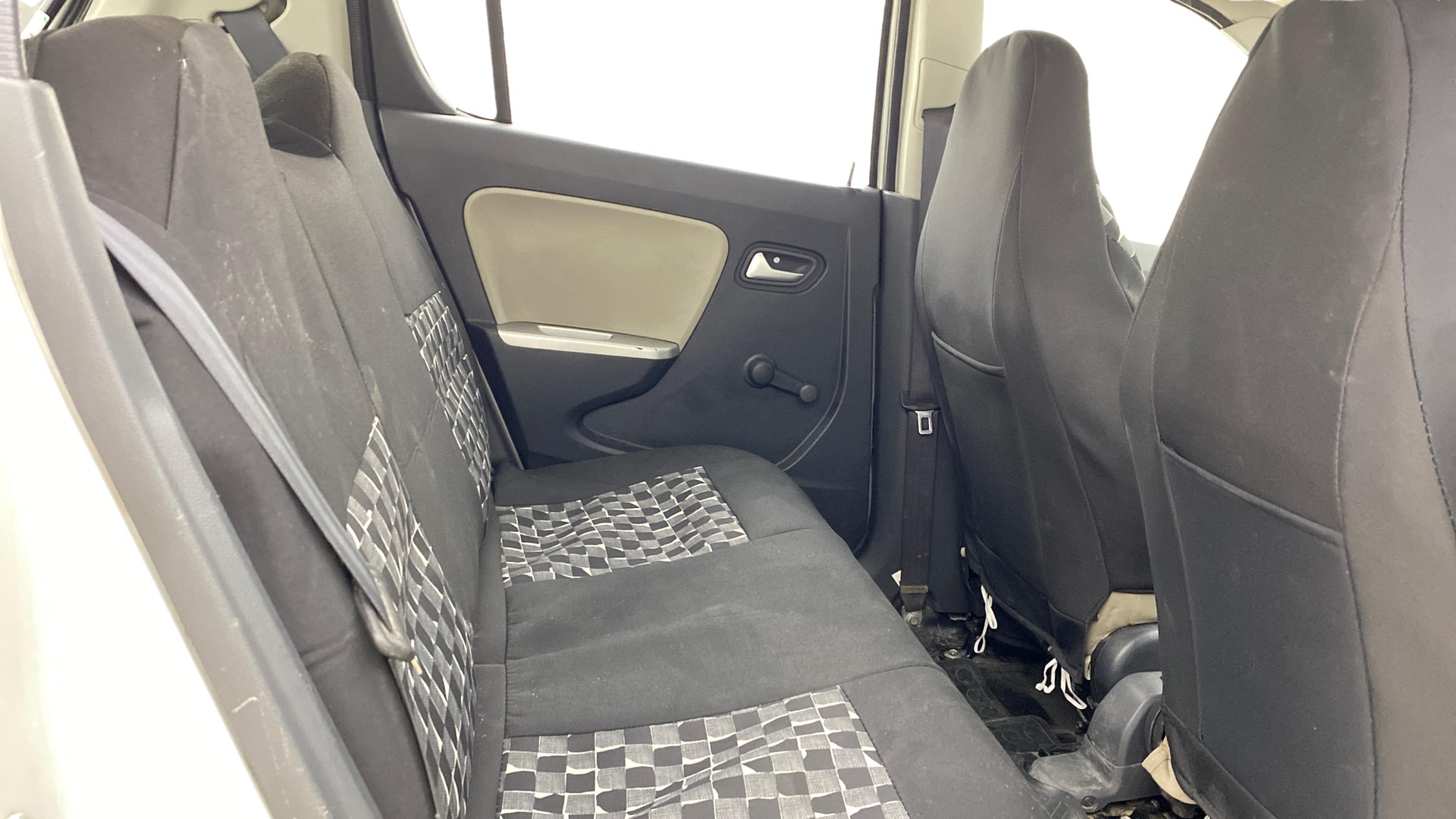 View 2016 Maruti Suzuki Alto K10 LX Image 28 Used 2016 Maruti Suzuki Alto K10 LX Image 28