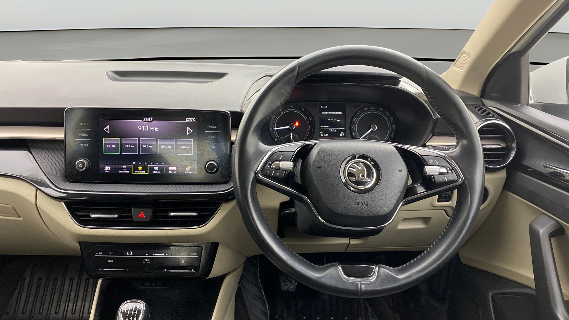 View 2023 Skoda Slavia Ambition 1.0 TSI MT Image 21 Used 2023 Skoda Slavia Ambition 1.0 TSI MT Image 21