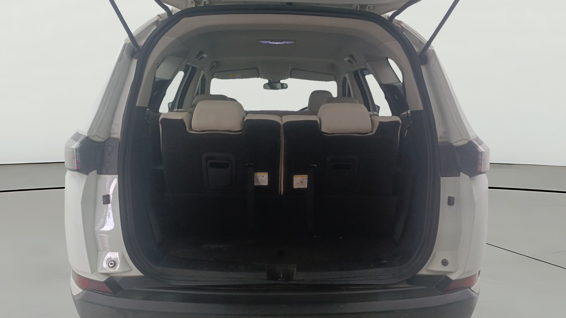View 2021 Tata Safari XZ Image 42 Used 2021 Tata Safari XZ Image 42