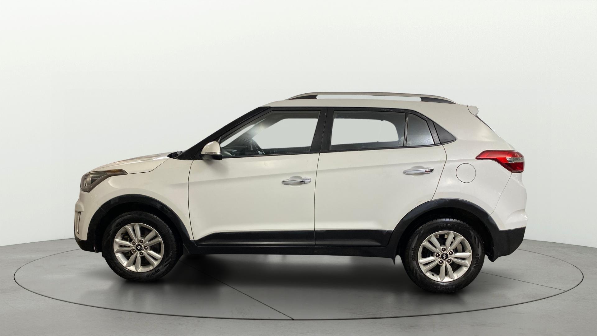View 2015 Hyundai Creta 1.6 SX Plus Petrol Image 5 Used 2015 Hyundai Creta 1.6 SX Plus Petrol Image 5