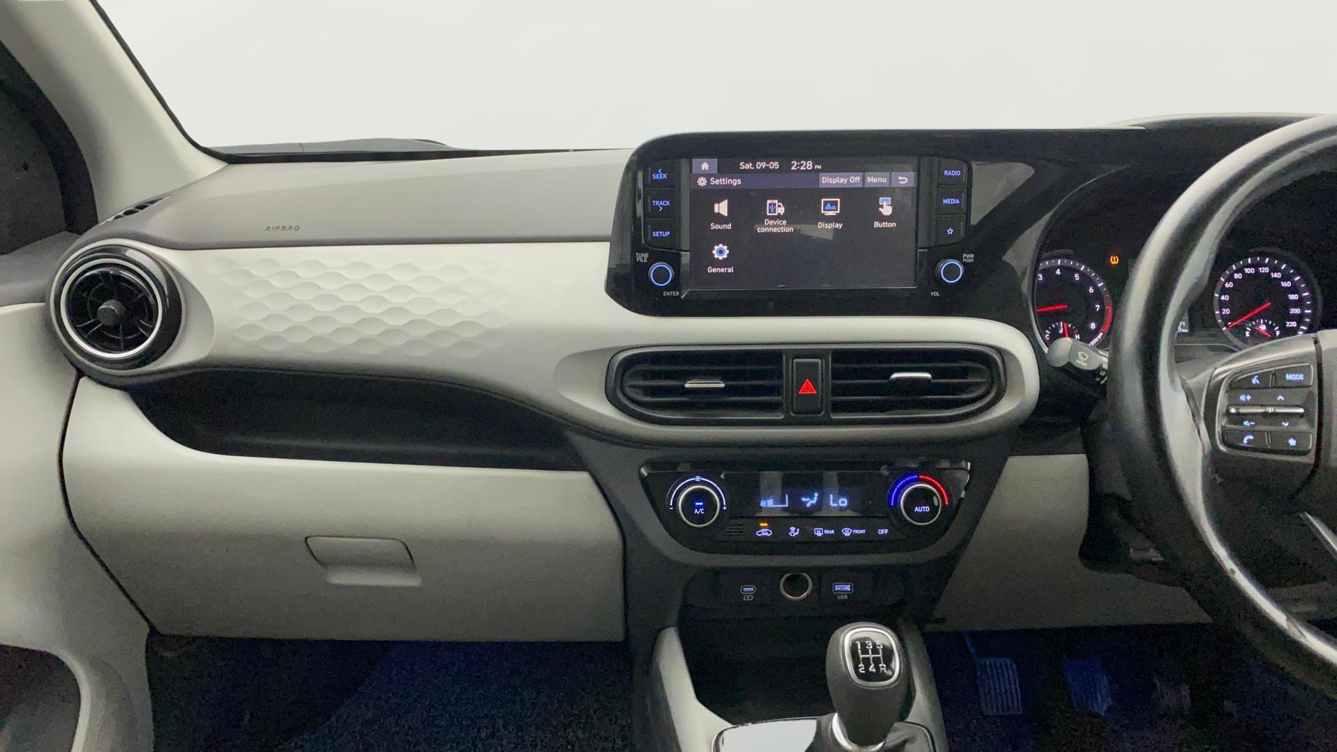 View 2023 Hyundai Grand i10 Nios Sportz Petrol Image 18 Used 2023 Hyundai Grand i10 Nios Sportz Petrol Image 18