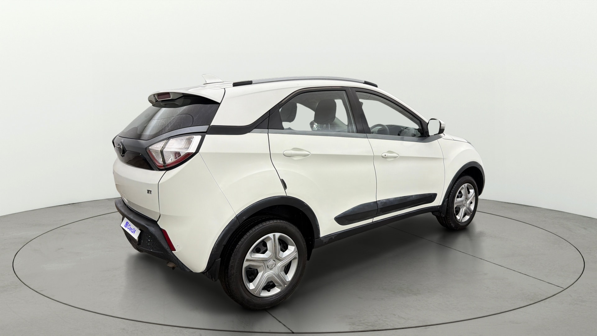 View 2018 Tata Nexon Revotron XT Image 41 Used 2018 Tata Nexon Revotron XT Image 41
