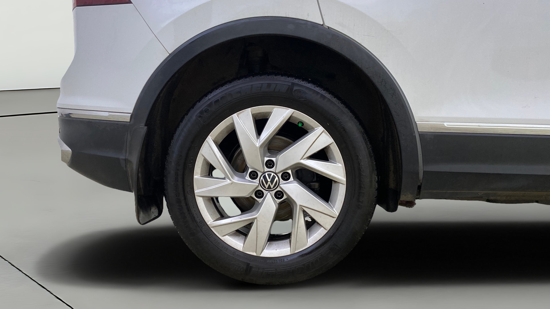 View 2022 Volkswagen Tiguan DSG 4MOTION Comfortline Image 24 Used 2022 Volkswagen Tiguan DSG 4MOTION Comfortline Image 24