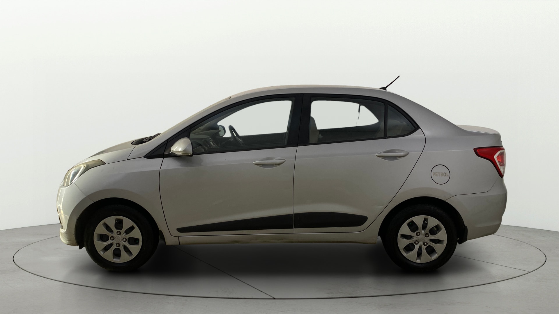 View 2016 Hyundai Xcent S Petrol Image 5 Used 2016 Hyundai Xcent S Petrol Image 5