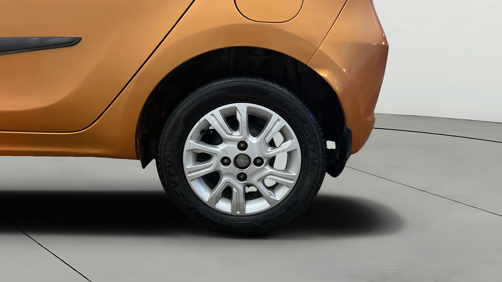 View 2018 Tata Tiago Revotorq XB Image 11 Used 2018 Tata Tiago Revotorq XB Image 11