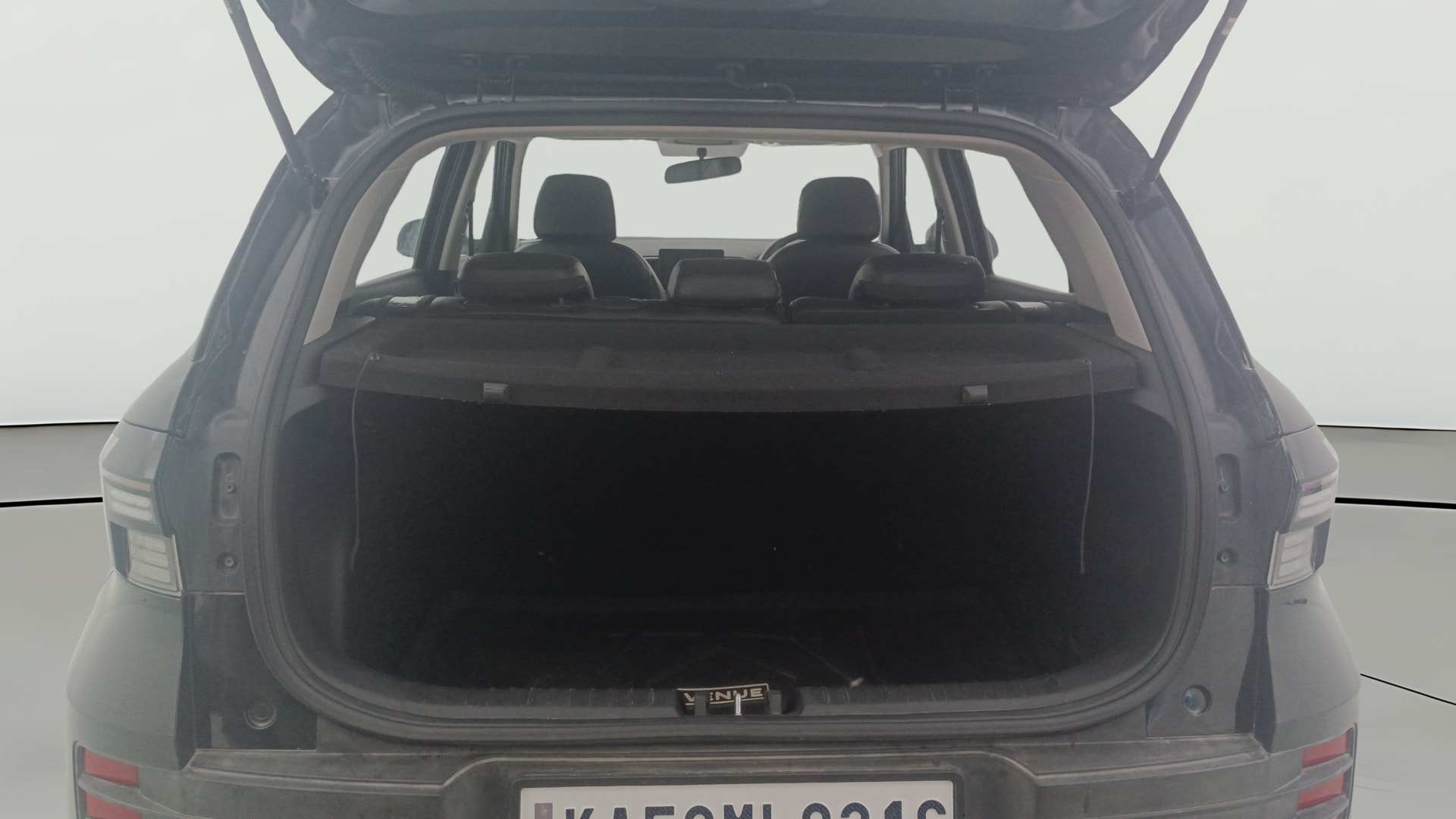 View 2024 Hyundai Venue S (O) 1.0 Turbo Petrol DCT Image 38 Used 2024 Hyundai Venue S (O) 1.0 Turbo Petrol DCT Image 38