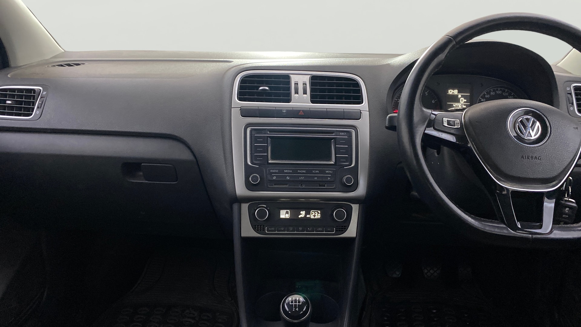View 2015 Volkswagen Cross Polo 1.2 MPI Petrol Image 17 Used 2015 Volkswagen Cross Polo 1.2 MPI Petrol Image 17