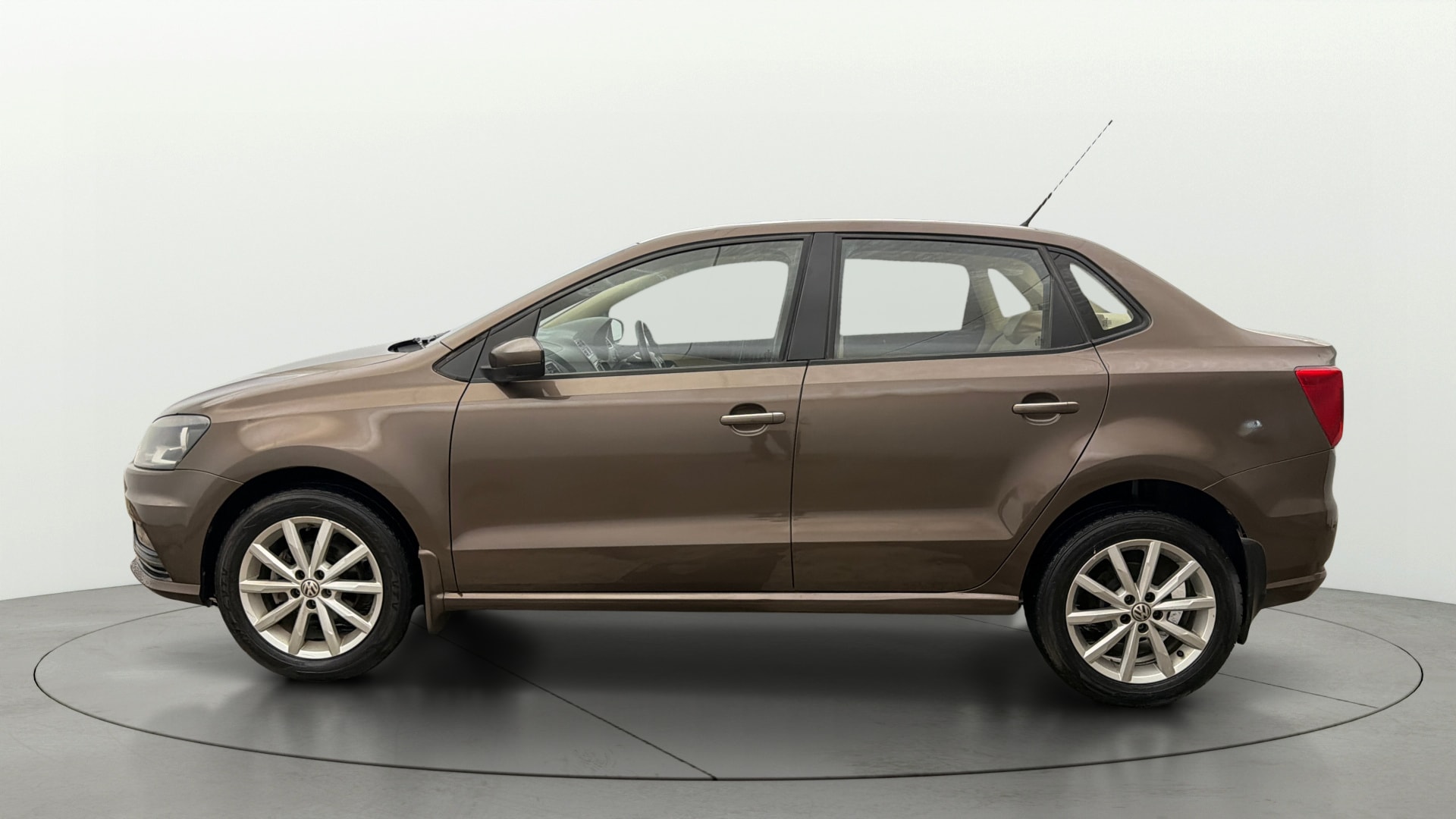 View 2018 Volkswagen Ameo 1.2L MPI Petrol Comfortline Image 5 Used 2018 Volkswagen Ameo 1.2L MPI Petrol Comfortline Image 5