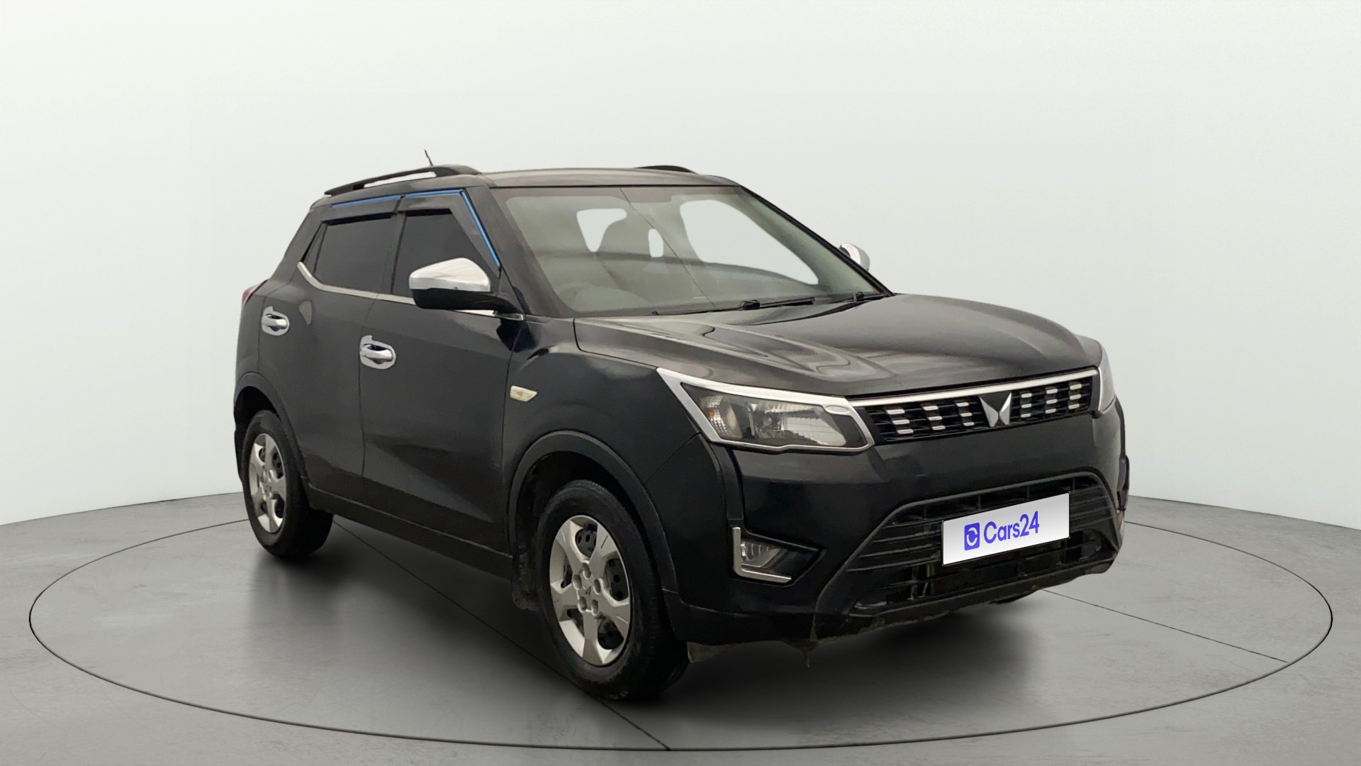 View 2023 Mahindra XUV300 W4 Petrol BS IV Image 36 Used 2023 Mahindra XUV300 W4 Petrol BS IV Image 36