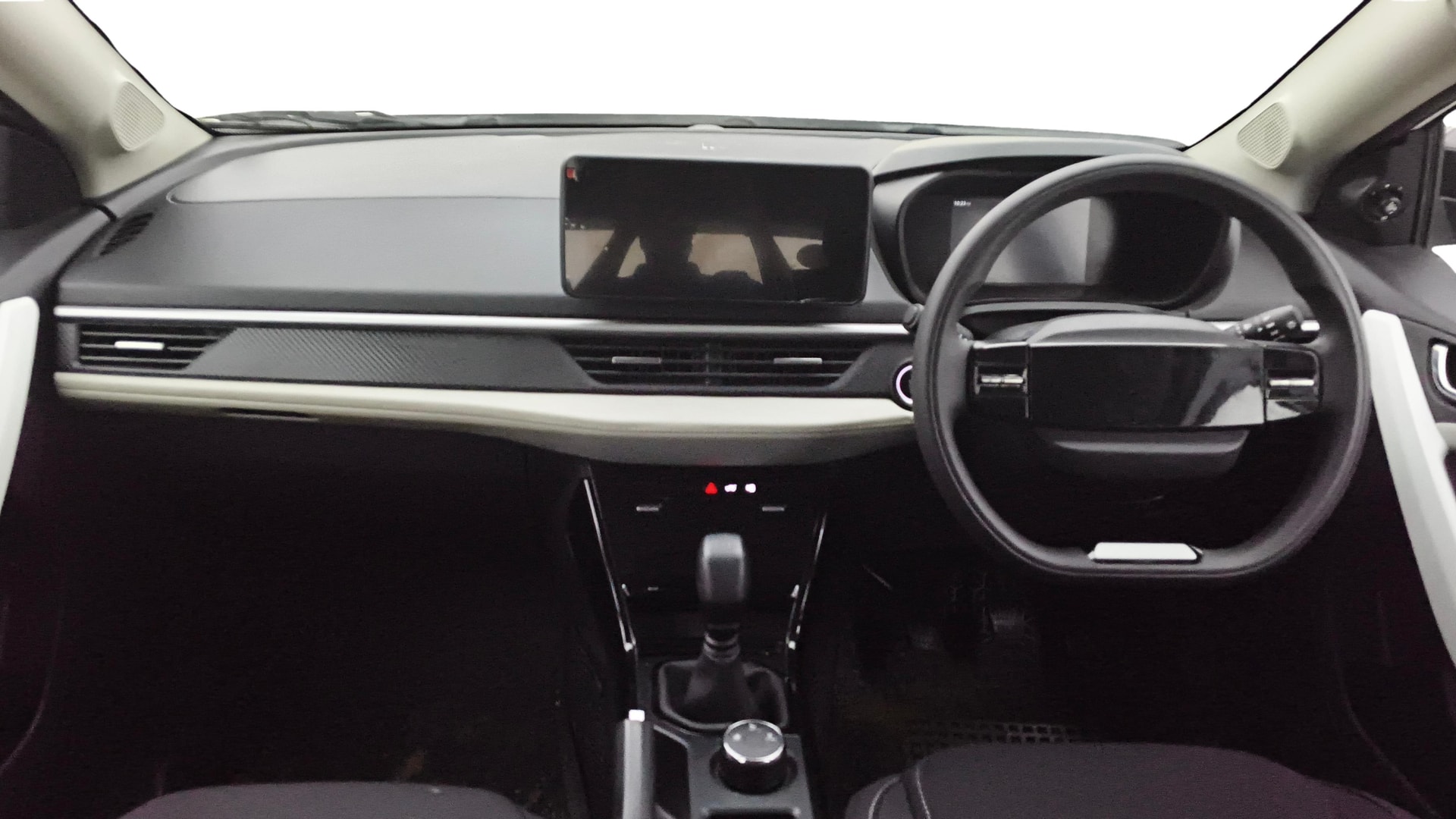 View 2024 Tata Nexon Revotron XE Image 29 Used 2024 Tata Nexon Revotron XE Image 29