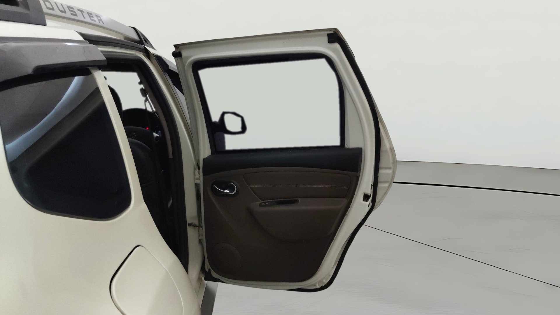 View 2019 Renault Duster Diesel 110PS RXZ AMT Image 7 Used 2019 Renault Duster Diesel 110PS RXZ AMT Image 7
