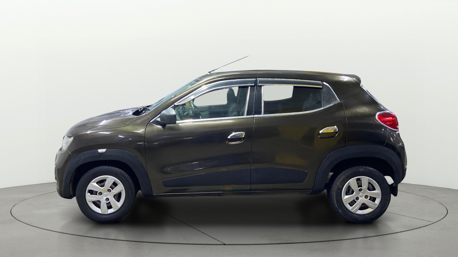View 2018 Renault Kwid RXL Image 25 Used 2018 Renault Kwid RXL Image 25