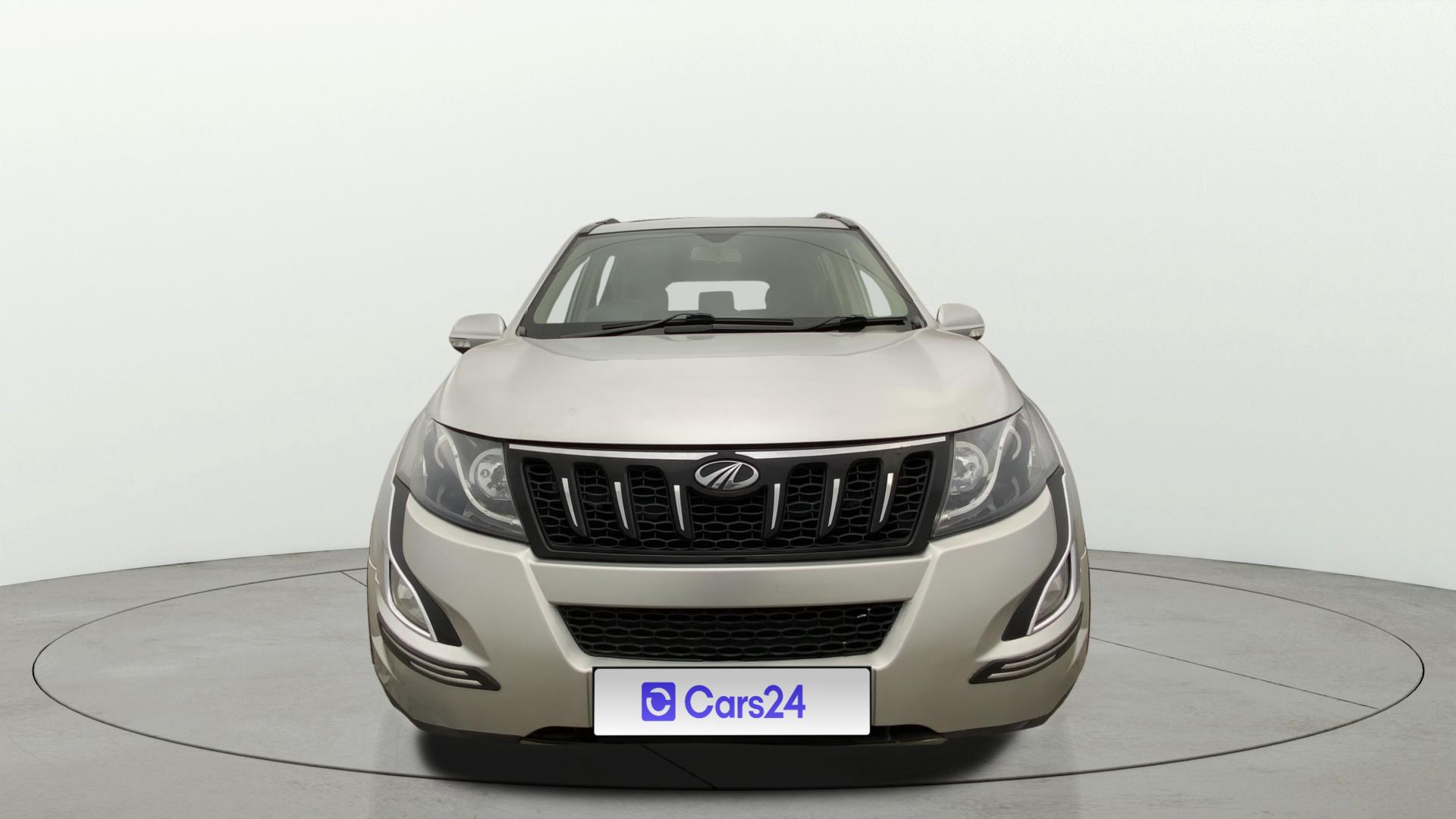 2016 महिंद्रा एक्सयूवी500 W10 1.99-Litre 2016 महिंद्रा एक्सयूवी500 W10 1.99-Litre