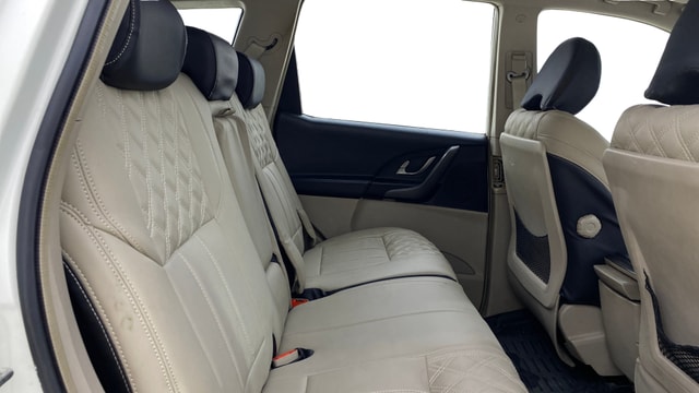 View Mahindra XUV500 Image 38 Used Mahindra XUV500 Image 38